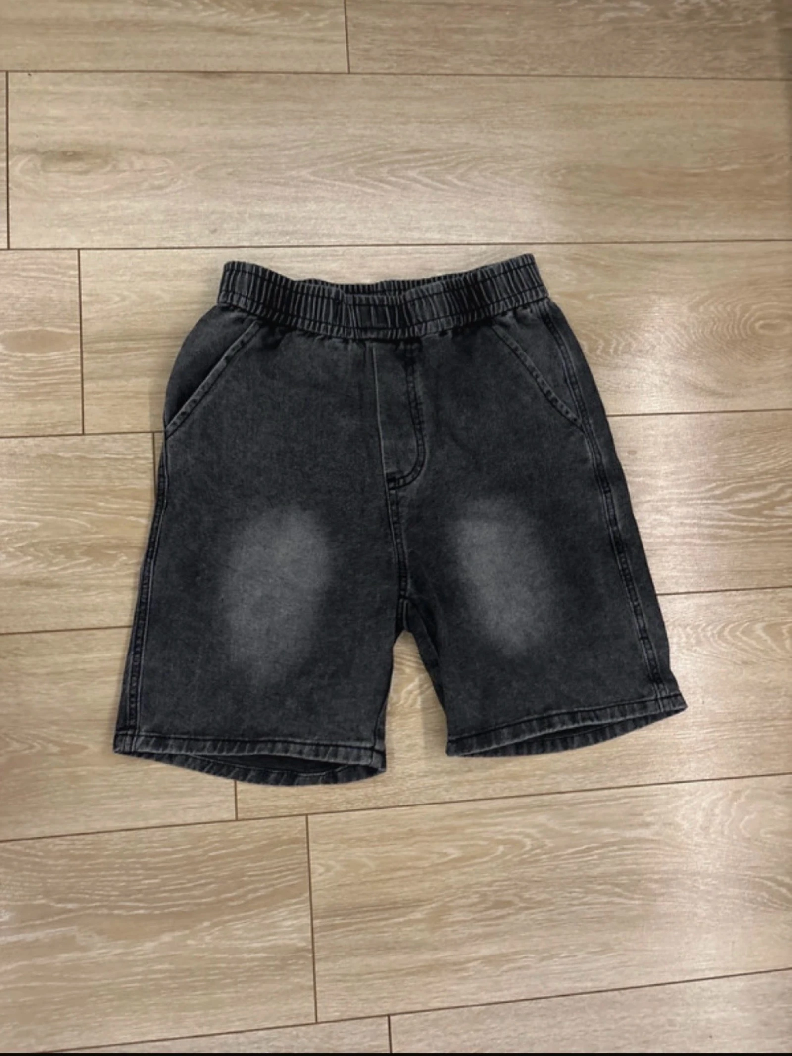 Short noir 